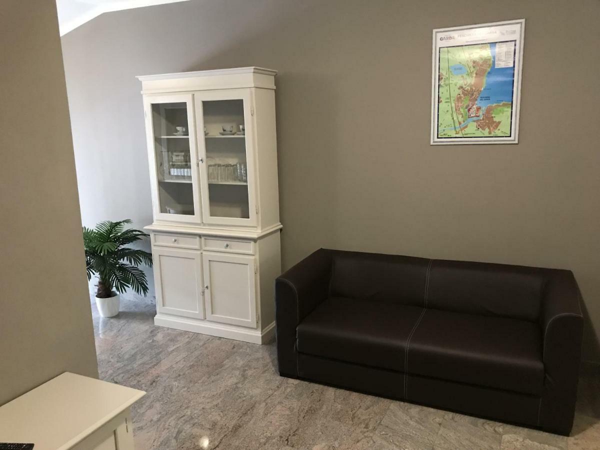Anfite Apartments Castelletto Песк'єра-дель-Гарда Екстер'єр фото