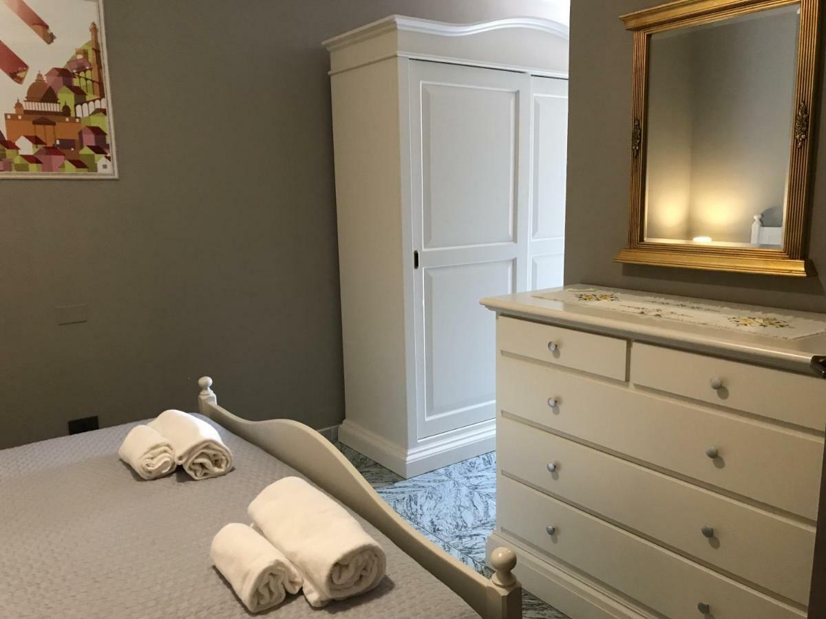 Anfite Apartments Castelletto Песк'єра-дель-Гарда Екстер'єр фото