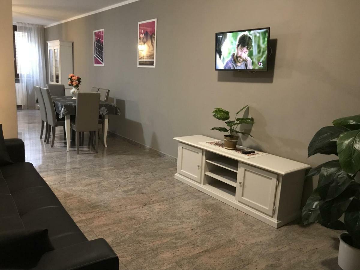 Anfite Apartments Castelletto Песк'єра-дель-Гарда Екстер'єр фото