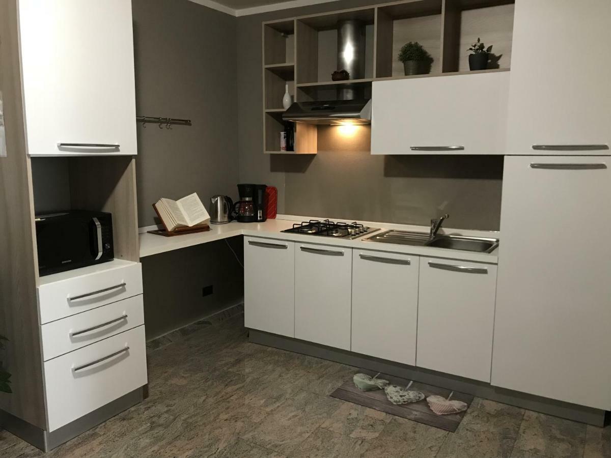 Anfite Apartments Castelletto Песк'єра-дель-Гарда Екстер'єр фото